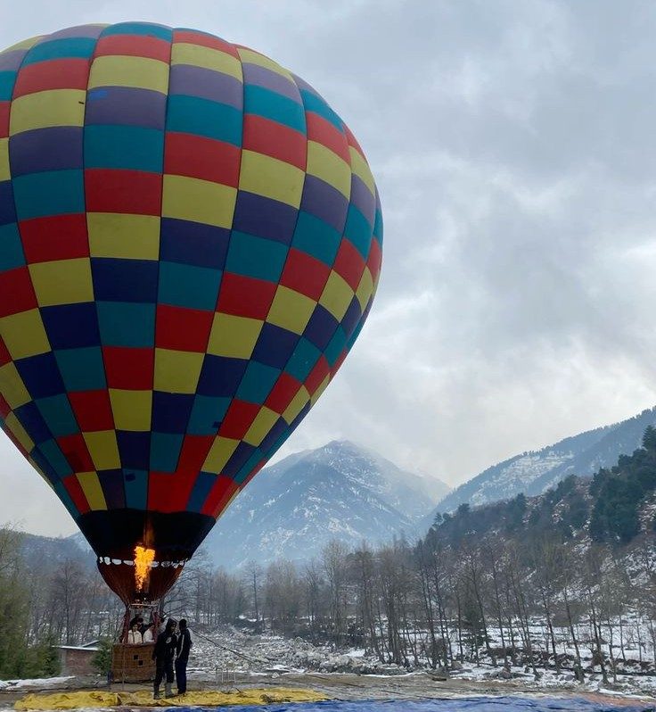 Hot Air Balloon Ride in Manali